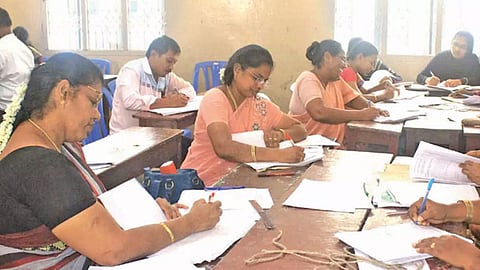 Public Exam| பிளஸ்-2 விடைத்தாள் திருத்தும் பணி தொடங்கியது