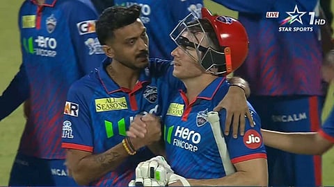 VIDEO: கை நழுவிய வெற்றி.. மனமுடைந்த மில்லருக்கு ஆறுதல் கூறிய கேப்டன் - பயிற்சியாளர்