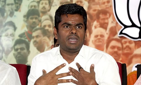  அண்ணாமலை சென்ற ஹெலிகாப்டரில் பறக்கும் படையினர் சோதனை