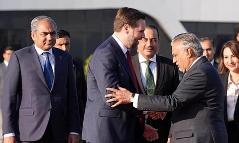 நீடித்த அமைதிக்கு பேச்சுவார்த்தையை தொடர வேண்டும்.. அமெரிக்கா - ஈரானுக்கு பாகிஸ்தான் வலியுறுத்தல் 