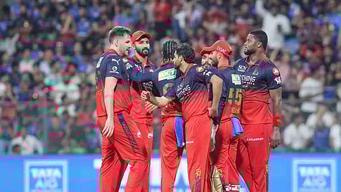 மும்பைக்கு எதிரான போட்டியில் வெற்றி: சிஎஸ்கே சாதனையை சமன் செய்த ஆர்.சி.பி. | IPL 2026
