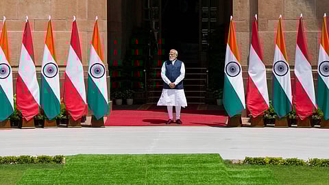 ராணுவ மோதலால் பிரச்சனைகளைத் தீர்க்க முடியாது: பிரதமர் மோடி 