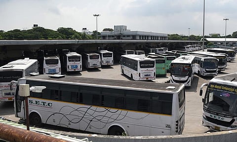 சட்டசபை தேர்தல் - சொந்த ஊர்களுக்கு செல்ல 1.10 லட்சம் பேர் முன்பதிவு
