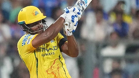 சஞ்சு சாம்சன் அபார சதம்: மும்பைக்கு 208 ரன்கள் இலக்கு நிர்ணயித்துள்ளது சிஎஸ்கே