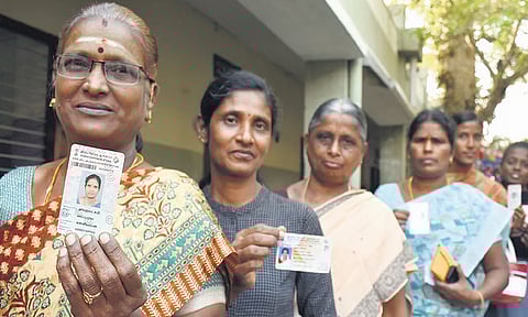 தமிழக சட்டசபை தேர்தல்: மாலை 5 மணி நிலவரம்- 82.24% வாக்குகள் பதிவு