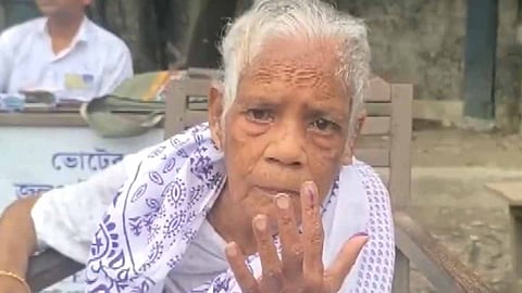 மேற்கு வங்கத்தில் 1 மணி நிலவரப்படி 62.18 சதவீத வாக்குப்பதிவு