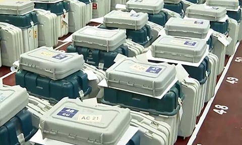 சென்னையில் உள்ள ஸ்ட்ராங் ரூம்களுக்கு நான்கு அடுக்கு பாதுகாப்பு