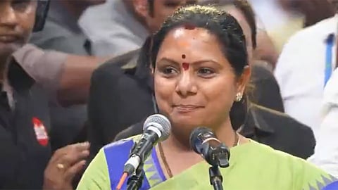 'தெலுங்கானா ராஷ்டிர சேனா' புதிய கட்சியை தொடங்கினார் சந்திரசேகர ராவ் மகள் கவிதா