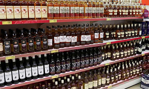 புதுச்சேரியில் இருந்து மது கொண்டு வந்ததாக தொடரப்பட்ட வழக்கு ரத்து - உயர் நீதிமன்றத்தில் அரசு முறையீடு