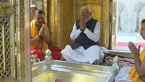 காசி விஸ்வநாதர் கோவிலில் பிரதமர் மோடி சிறப்பு வழிபாடு