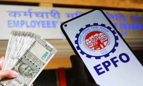 ஓய்வூதியதாரர்களுக்கு நற்செய்தி..! ரூ.1,000-லிருந்து ரூ.7,500-ஆக உயரும் PF பென்ஷன்