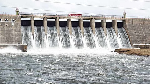 பவானி சாகர் அணையின் நீர்மட்டம் 61 அடியாக சரிவு
