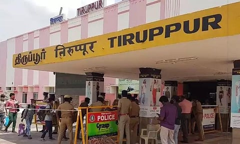 திருப்பூர் ரெயில் நிலையத்தில் போலீசார் பாதுகாப்பு பணியில் ஈடுபட்டுள்ளதை படத்தில் காணலாம்.