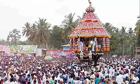 வடகாடு அருகே மாங்காட்டில் முத்துமாரியம்மன் கோவில் தேரோட்டம்
