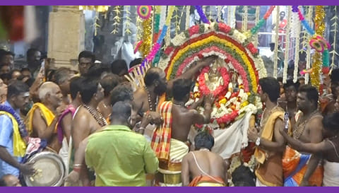 சிங்கம்புணரி சேவுக பெருமாள் கோவிலில் வைகாசி விசாக விழாவில் எடுத்த படம்.