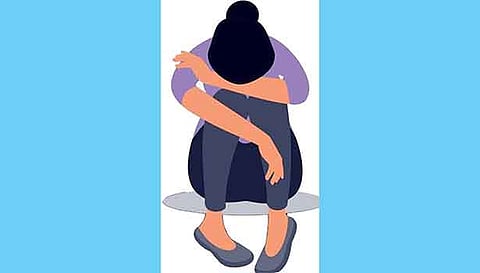 பெண் போலீசுடன் ஏட்டு உல்லாசமாக இருந்தாரா? - உயர் அதிகாரிகள் விசாரணை