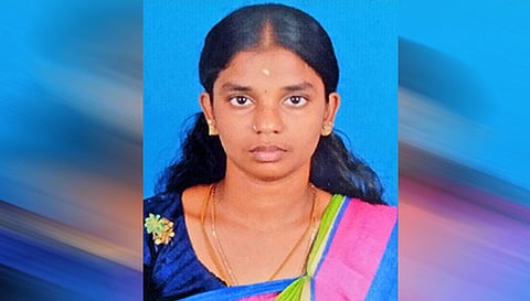 இசக்கி செல்வி.