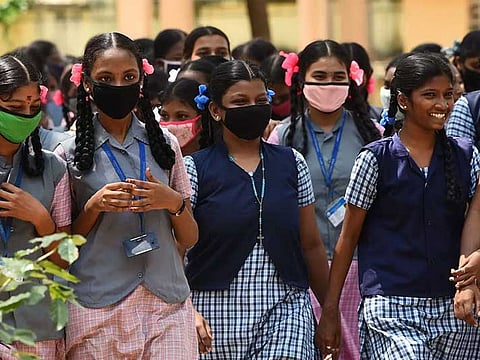 பள்ளி மாணவர்கள்