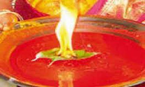 வைகாசி பவுர்ணமியையொட்டி கன்னியாகுமரியில் முக்கடல் சங்கமம் மகா சமுத்திர தீர்த்த ஆரத்தி