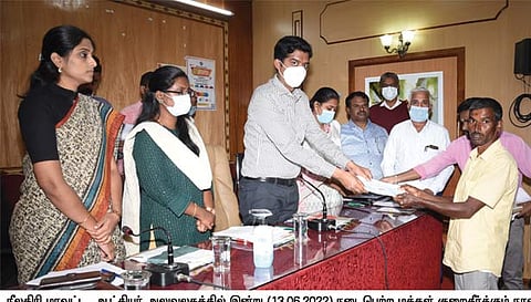 மக்கள் குறைதீர் கூட்டத்தில் பெறப்பட்ட மனுக்கள் மீது உடனடியாக நடவடிக்கை எடுக்க வேண்டும்
