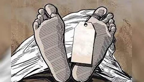 தாரமங்கலம் சந்தைபேட்டையில் அடையாளம் தெரியாத ஆண் பிணம் மீட்பு