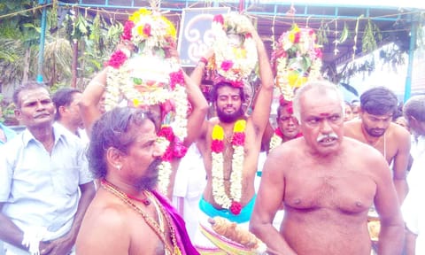 கடம் புறப்பாடு நடந்தது.
