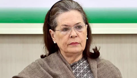 சோனியா காந்தியின் உடல்நிலை சீராக உள்ளது- மருத்துவமனை தகவல்