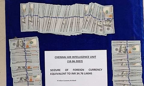 பறிமுதல் செய்யப்பட்ட வெளிநாட்டு பணம்
