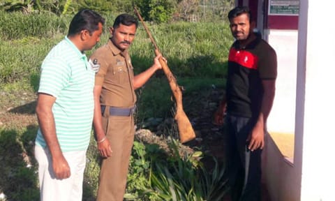 வினோபா நகர் பகுதியில் நாட்டு துப்பாக்கி கிடந்ததால் பரபரப்பு