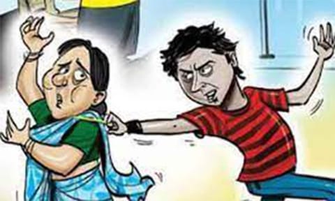 பெண்ணிடம் செயின் பறிப்பு