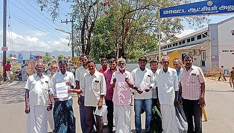 கல்குவாரியை மூட கோரி கலெக்டர் அலுவலகத்தில் மனு அளித்த கிராம மக்கள்.