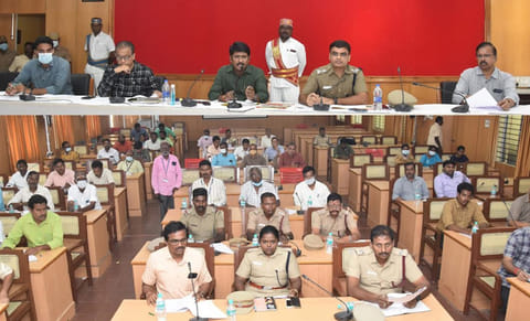மேல்மலையனூர் அங்காளம்மன் கோவில் அமாவாசை திருவிழா தொடர்பான ஆலோசனை கூட்டம் மாவட்ட கலெக்டர் மோகன் தலைமையில் நடந்தது.