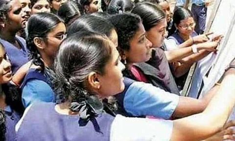 பிளஸ்1 பொதுத்தேர்வு முடிவுகள்.... பெரம்பலூர் மாவட்டம் முதலிடம்