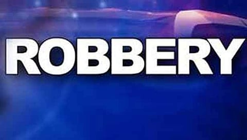 சிதம்பரம் அருகே - டாஸ்மாக் கடையை உடைத்து புகுந்த கொள்ளையர்கள்