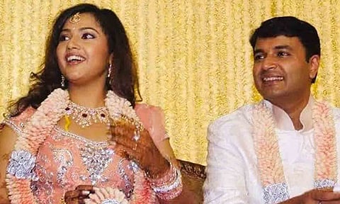 மீனா கணவர் மறைவு.. நேரில் சென்று அஞ்சலி செலுத்திய சரத்குமார், பிரபுதேவா