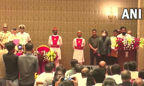 மகாராஷ்டிர முதல்வராக ஏக்நாத் ஷிண்டே பதவியேற்றார்- துணை முதல்வர் பட்னாவிஸ்