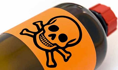 மதுரை லாட்ஜில் சட்டக்கல்லூரி மாணவிகள் 2 பேர் தற்கொலை முயற்சி