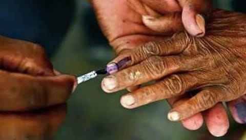 உள்ளாட்சி தேர்தலில் போட்டியின்றி 6 பேர் தேர்வு