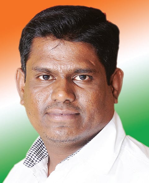 நூல் விலை உயர்வால் கரூர் ஜவுளி உற்பத்தியாளர்கள் கவலை