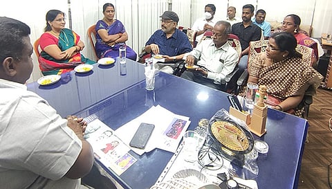 தஞ்சாவூர் தலைமை அஞ்சலகத்தில் தேசிய மருத்துவர்கள் தினம் கொண்டாடப்பட்டது.