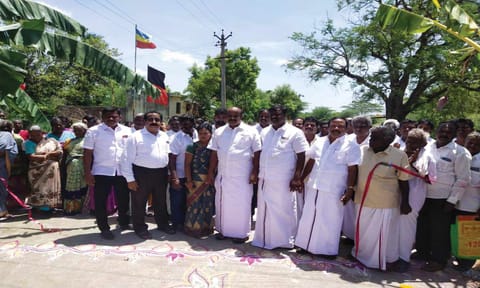 சாலை திறந்து வைத்த காட்சி.