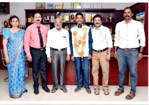 தடகள போட்டியில் திருச்சி பள்ளி மாணவர் சாதனை