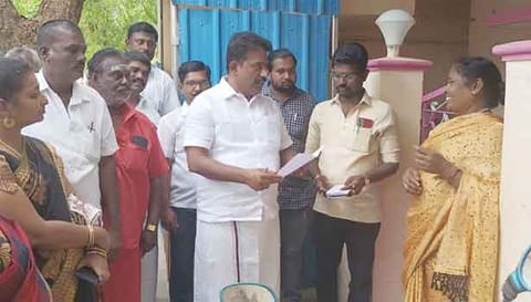 மக்கள் சந்திப்பு இயக்க முகாம்