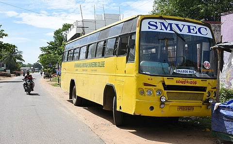 மீட்கப்பட்ட தனியார் கல்லூரி பஸ்சை படத்தில் காணலாம்.&nbsp;