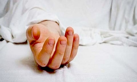 தருமபுரி அருகே  காதலியுடன் தற்கொலைக்கு  முயன்ற மாணவரும் சாவு