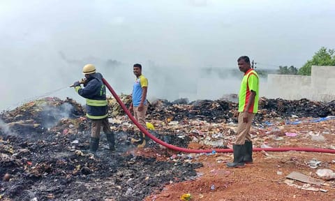 திடீர் புகை மண்டலத்தால் பொதுமக்கள் திணறல்