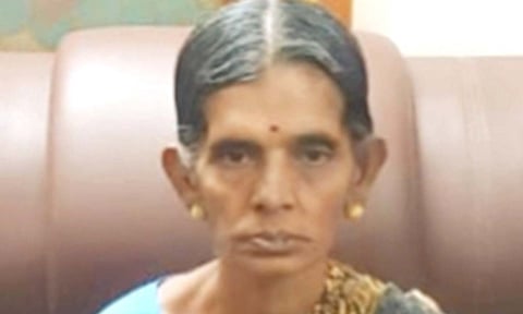 மனு கொடுக்கும் நிகழ்ச்சியில் அமைச்சர் தாக்கினாரா?- விருதுநகர் பெண் விளக்கம்