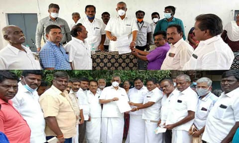 இடுவாய் ஊராட்சியில் பி.ஆர்.நடராஜன் எம்.பி.,   கோரிக்கை மனுக்களை வாங்கிய போது எடுத்த படம். மங்கலம் ஊராட்சியில் பி.ஆர்.நடராஜன் எம்.பி., கோரிக்கை மனுக்களை வாங்கிய போது எடுத்த படம்.


