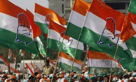 மகாராஷ்டிரா மந்திரிசபை விரிவாக்கம் செய்யாதது ஏன்?: காங்கிரஸ் கேள்வி