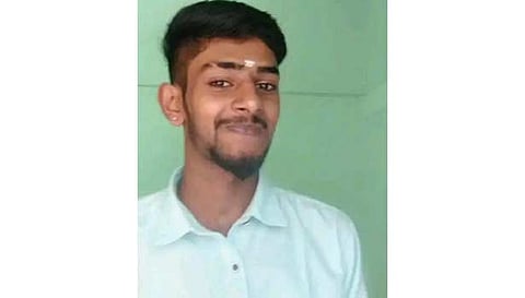 பலியான சந்தோஷ்குமார்.